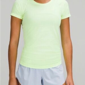 lululemon Light Green/yellow Short Sleeve Tee